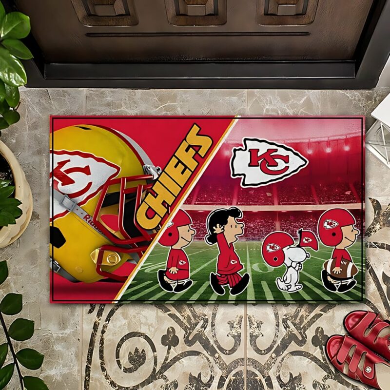 Kansas City Chiefs Peanuts Characters Doormat