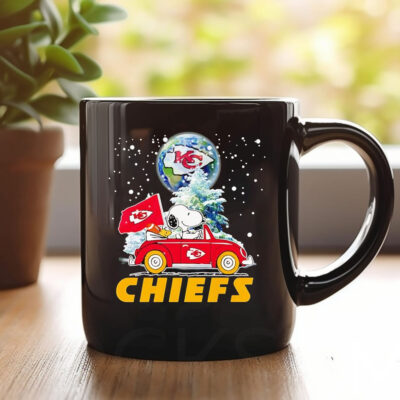 Snoopy Driving Car Snow Kansas City Chiefs Mug picture 2