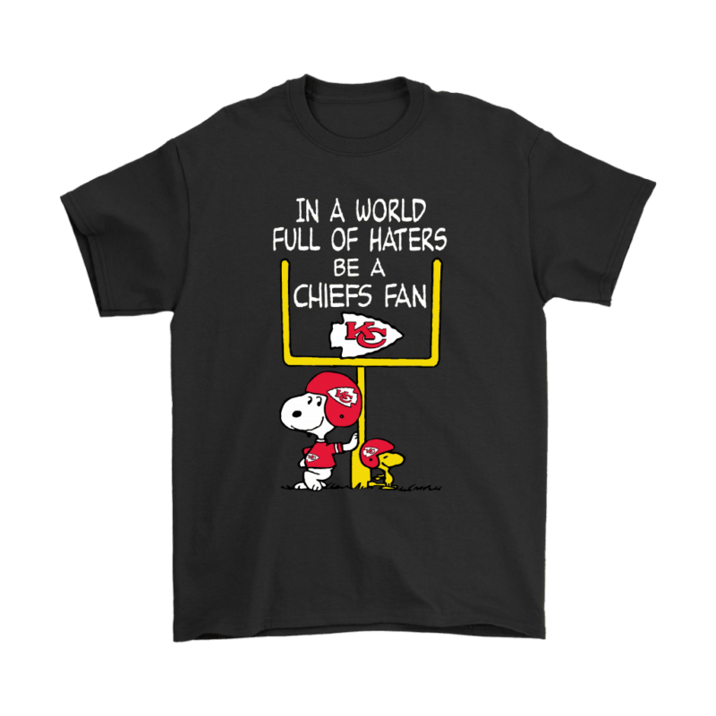 High quality Be A Chiefs Fan Kansas City Chiefs x Snoopy Mashup 2D T-Shirt