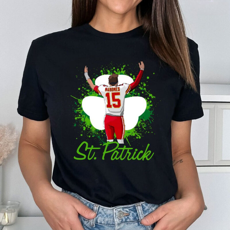 St. Patrick Shamrock Patrick Mahomes Kansas City Chiefs 2D T-Shirt mockup women